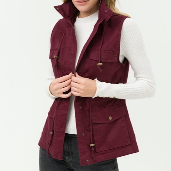 Lightweight Hooded Cargo Utility Vest - Picture 1 of 5